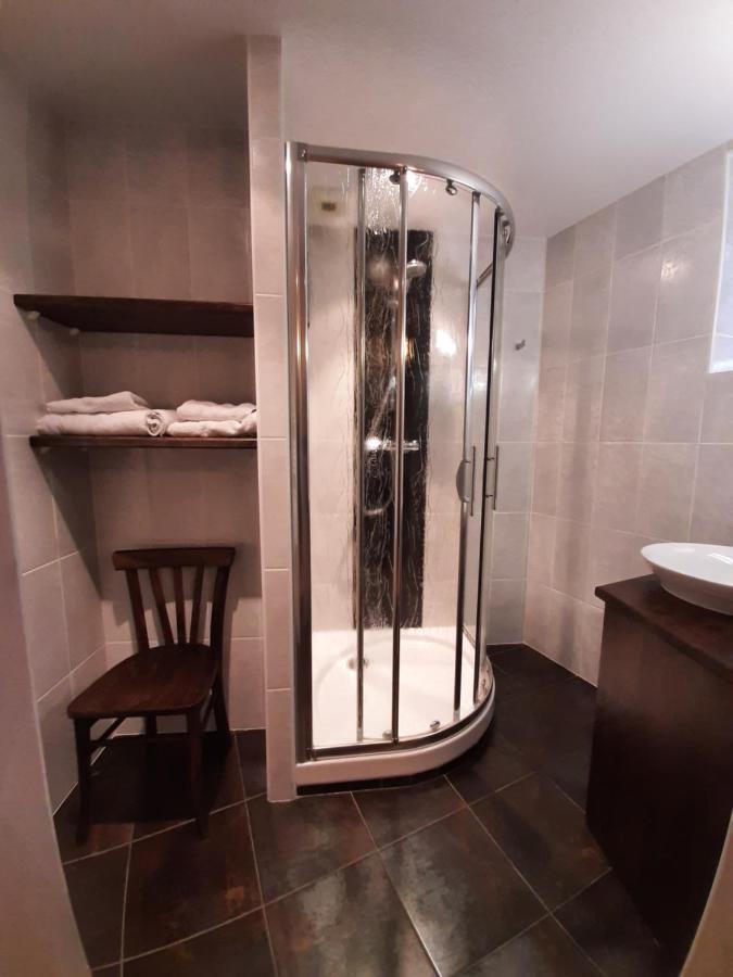 Logis Hotel Restaurant L'Auberge Du Chateau Muret-le-Château Kültér fotó
