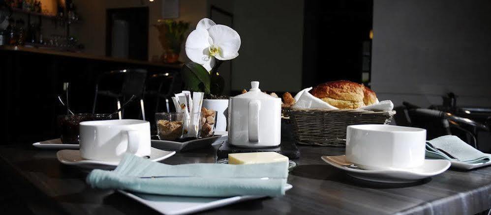 Logis Hotel Restaurant L'Auberge Du Chateau Muret-le-Château Kültér fotó